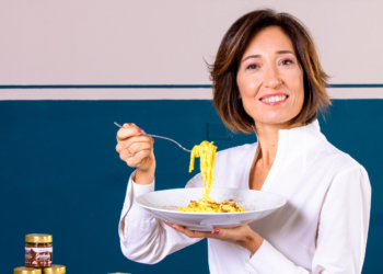 La donna che ha insegnato all’Italia a fare pace con la carbonara: da settembre il ristorante Libra diventa Cucina Evolution